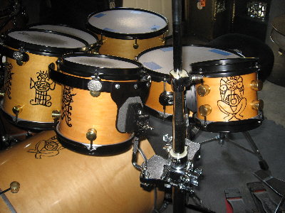 Jasper shell maple finish drum's Merrick lug's.JPG