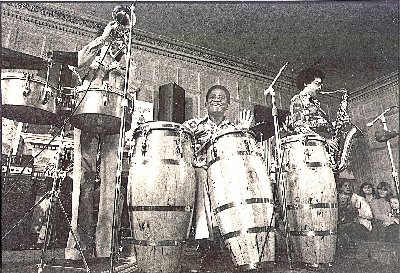 Mongo Con Tres Vergaras.jpg