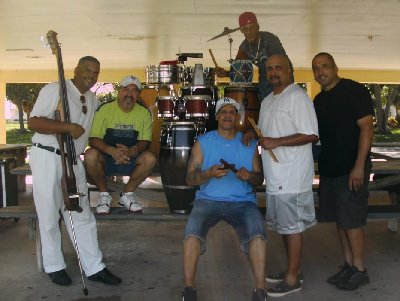 Musicians jammin on labor day 2011.jpg